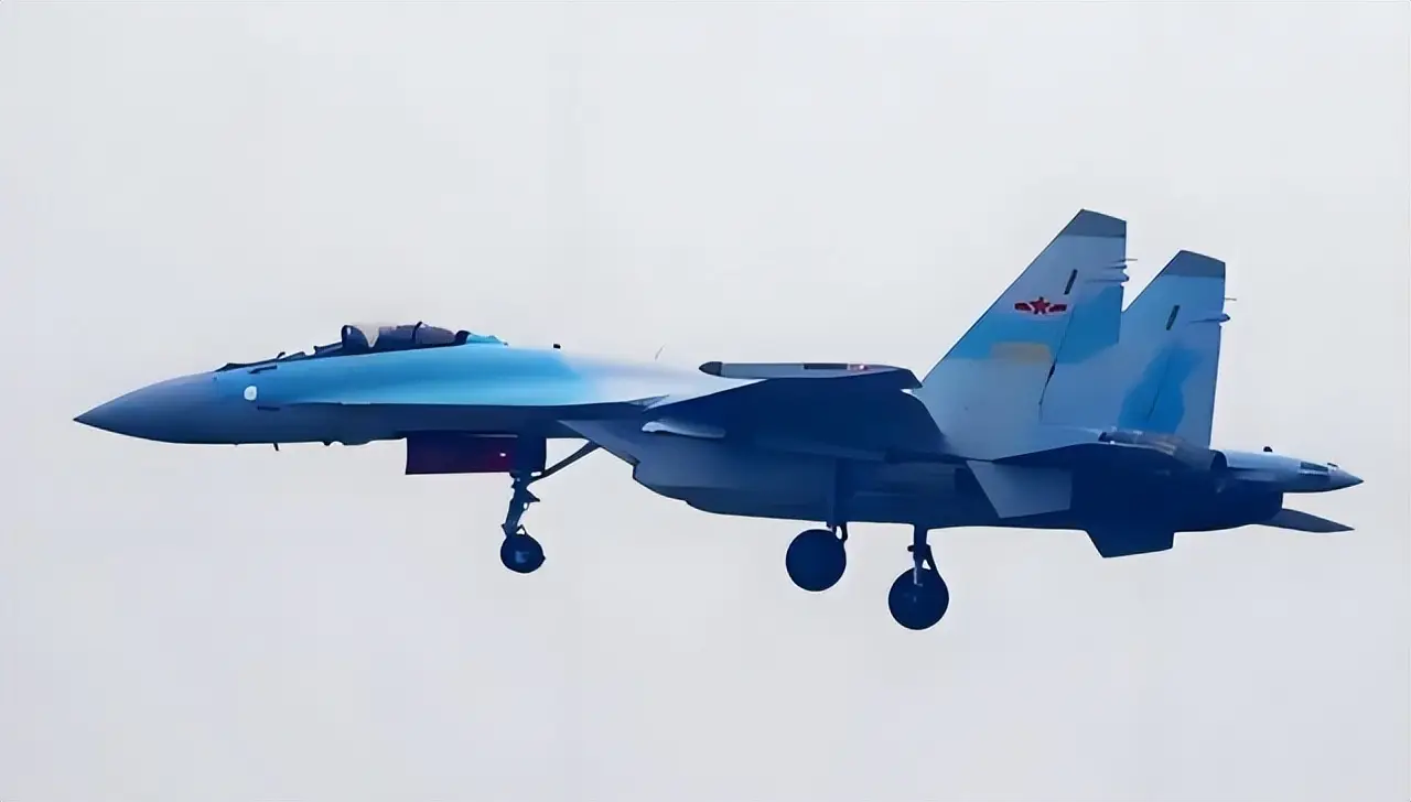 中国太聪明了:趁着俄罗斯武器滞销,一口气订购20架大飞机