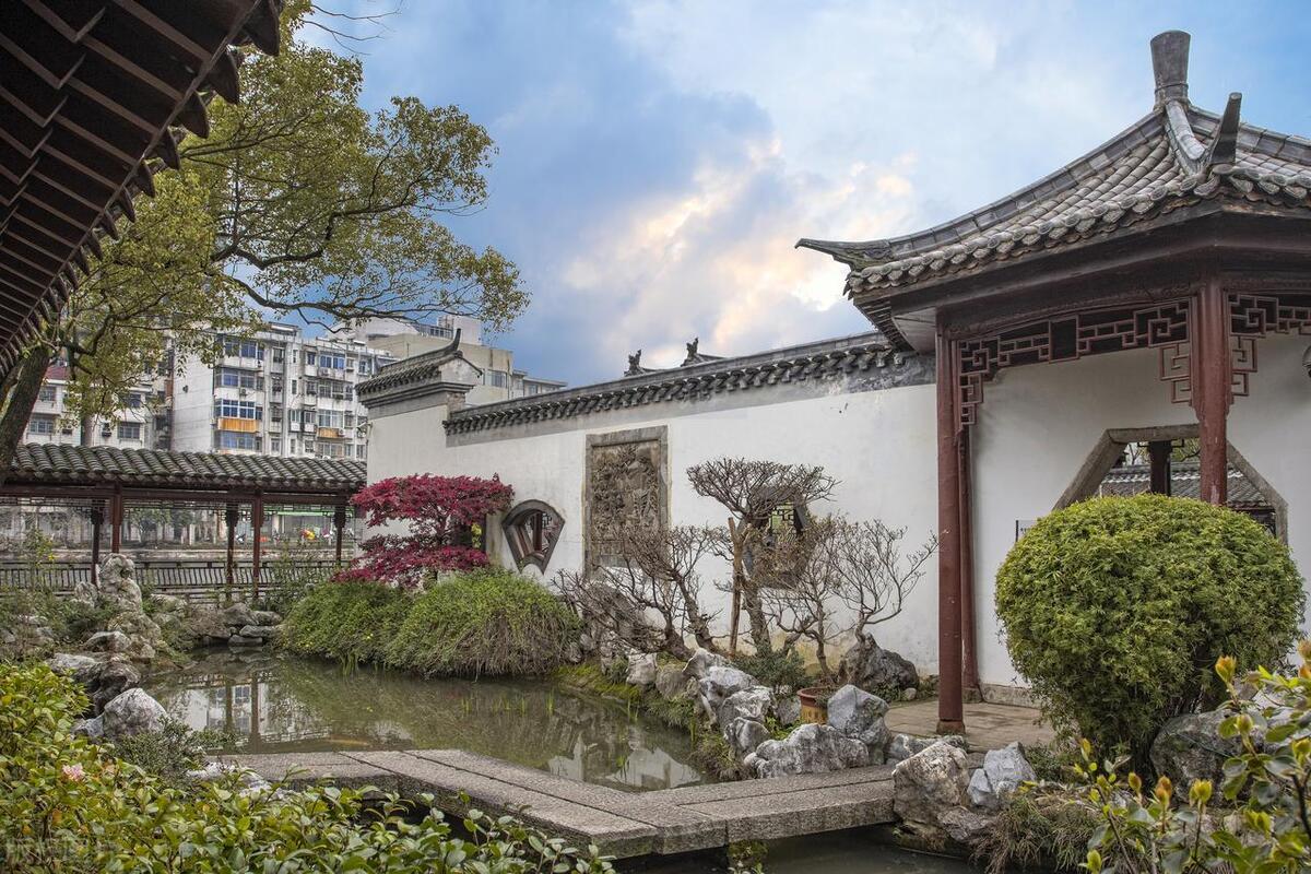 第一次来南昌怎么玩？2天1晚全攻略来了，必打卡&不踩雷，收藏！