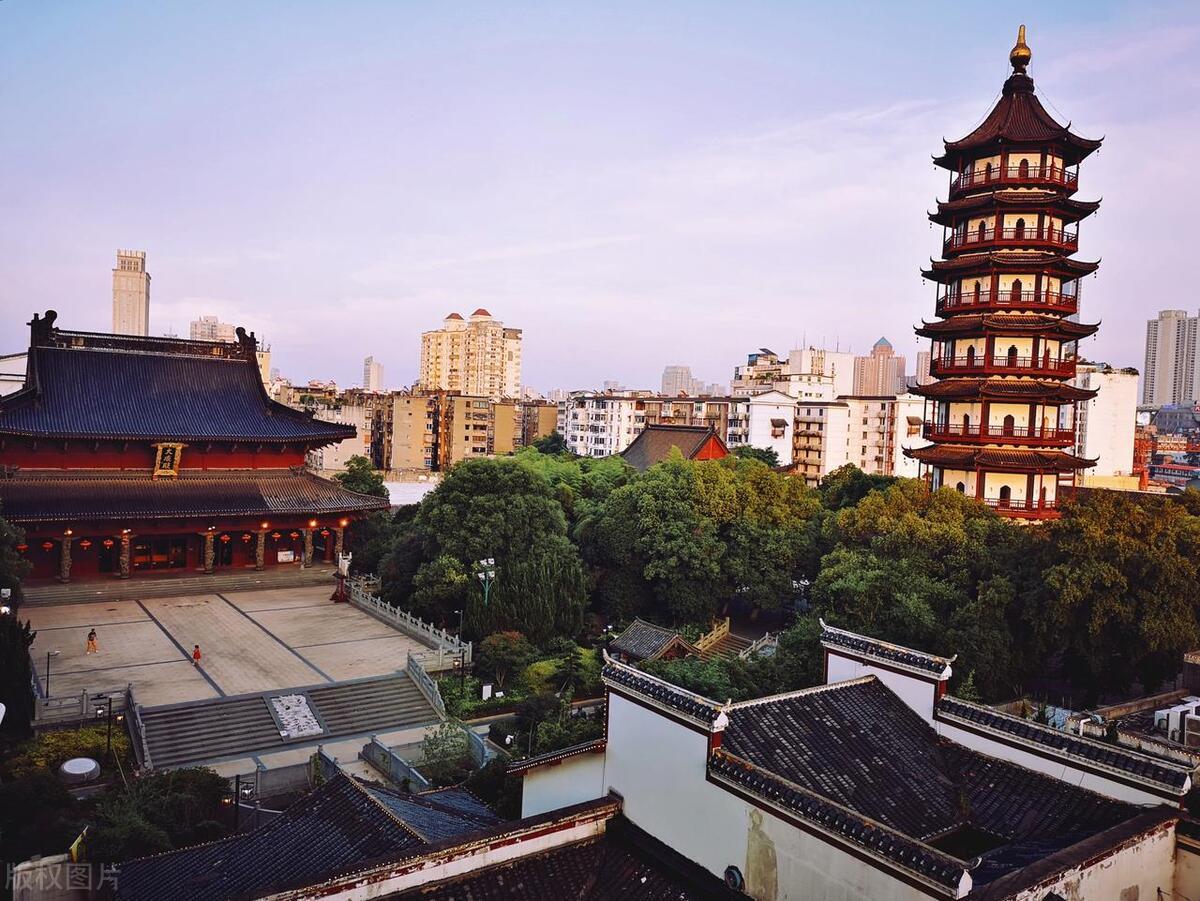 第一次来南昌怎么玩？2天1晚全攻略来了，必打卡&不踩雷，收藏！