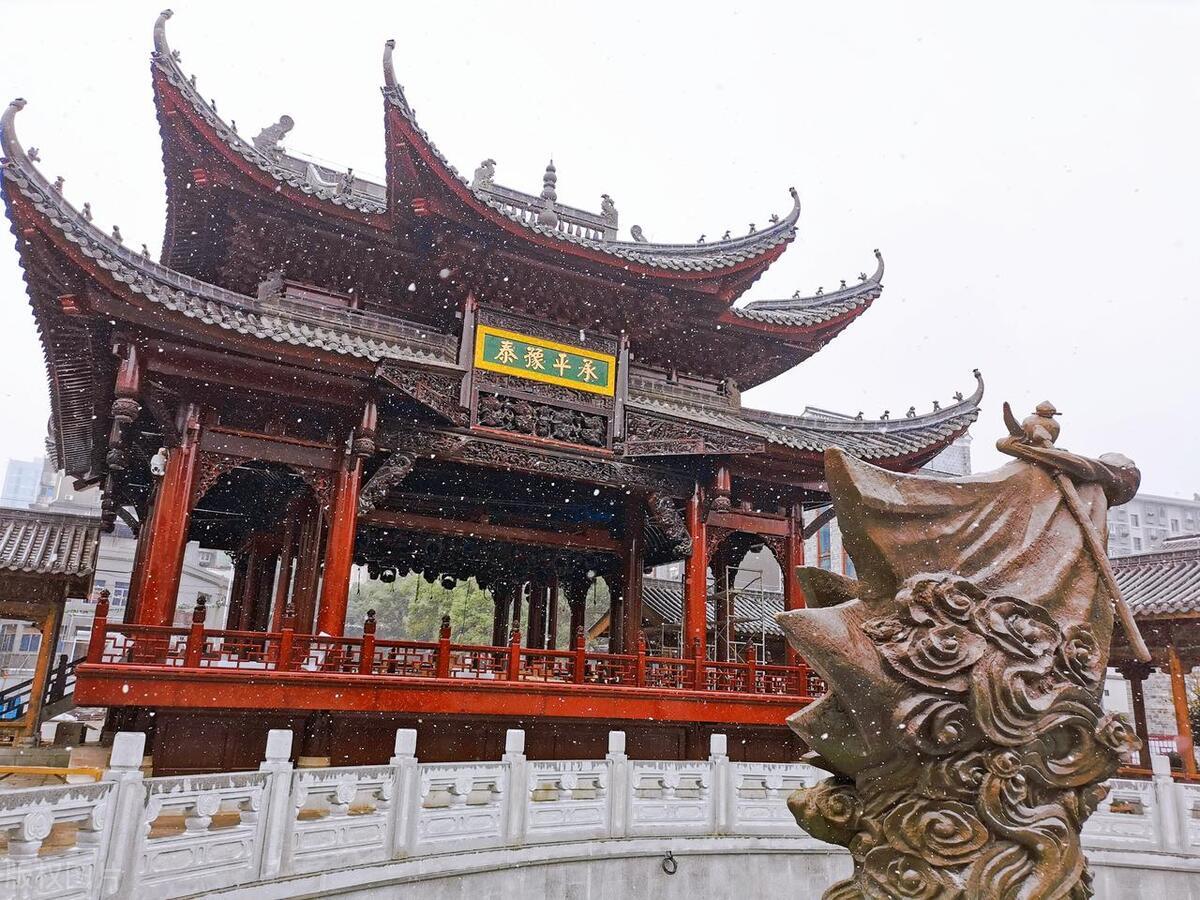第一次来南昌怎么玩？2天1晚全攻略来了，必打卡&不踩雷，收藏！