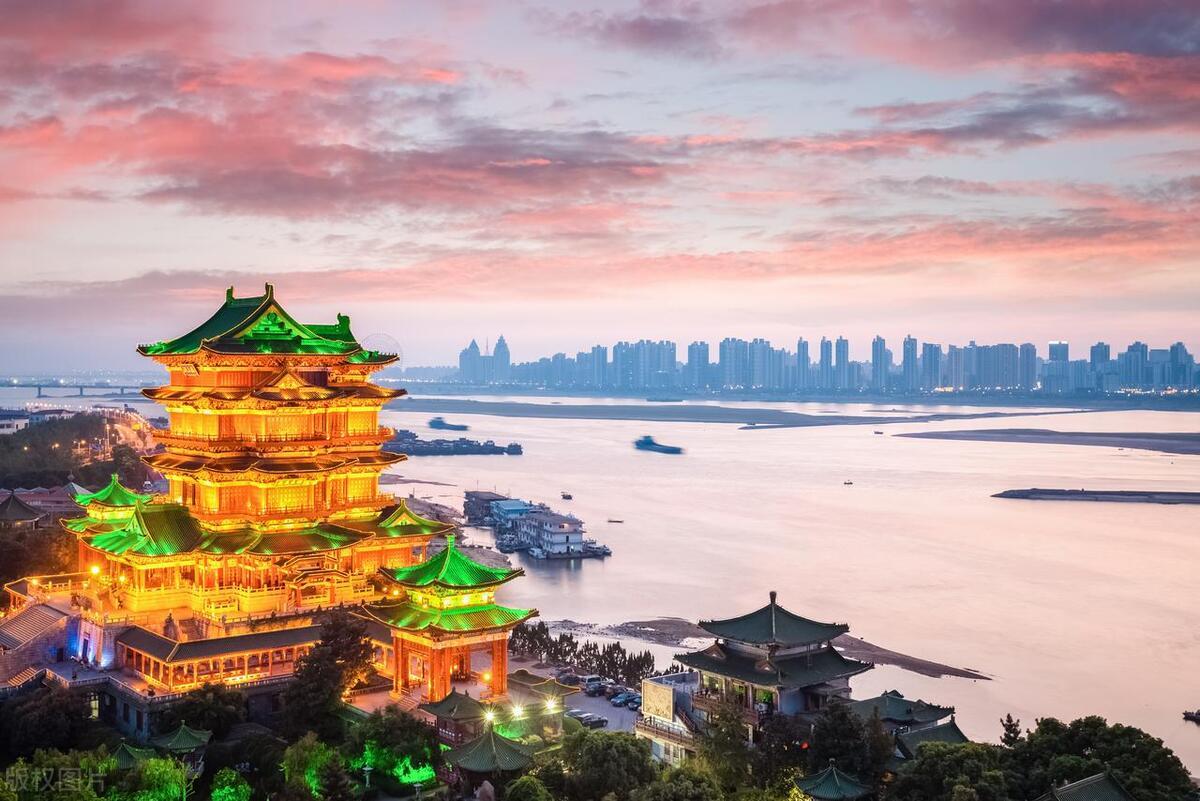 第一次来南昌怎么玩？2天1晚全攻略来了，必打卡&不踩雷，收藏！