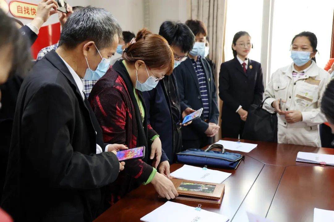 玉林市离退休干部党建工作考察团到市检察院参观指导工作