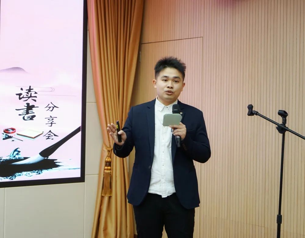 玉林市委政法委举办“感党恩，学习党的二十大精神”主题党日活动暨玉林市政法系统党建联盟“读书分享会”