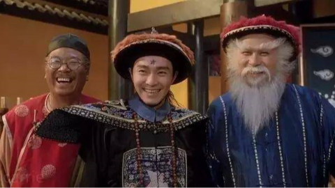 校园喜剧？黑帮？卧底？从情绪出发万字解读周星驰香港经典电影《逃学威龙》