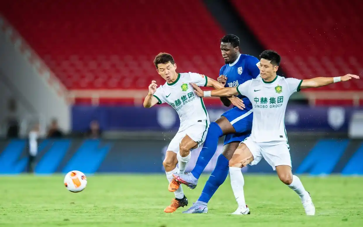 国安20年老臣告退，于洋还想来北京看一眼新工体｜专访