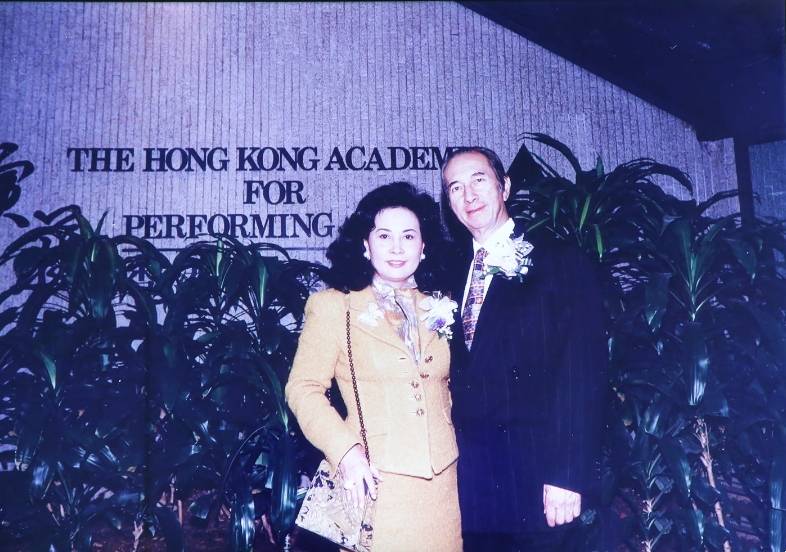 已故赌王何鸿燊二房太太离世，一生只认四个老婆，二房是大赢家