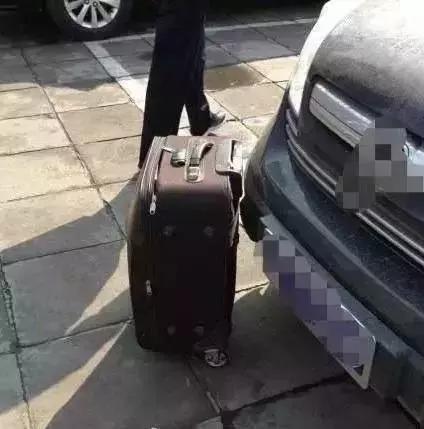 车主撞死故意碰瓷者，会有什么后果？终于有了答案！