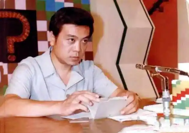 《新闻联播》前主播邢质斌：与初恋丈夫相爱一生