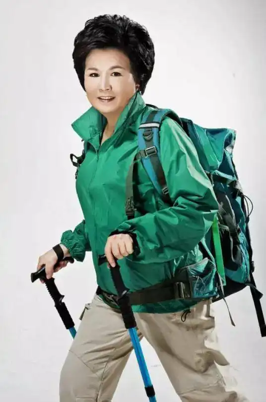 《新闻联播》前主播邢质斌：与初恋丈夫相爱一生